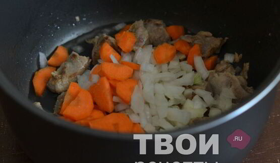 гуляш из свинины в мультиварке