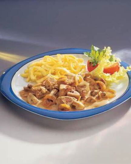 Рецепт гуляша из теленка в сливочно-луковом соусе