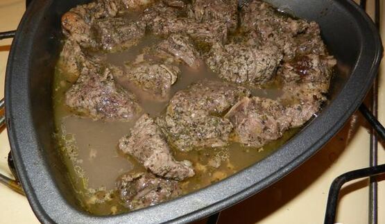 гуляш на пару с зеленой чечевицей