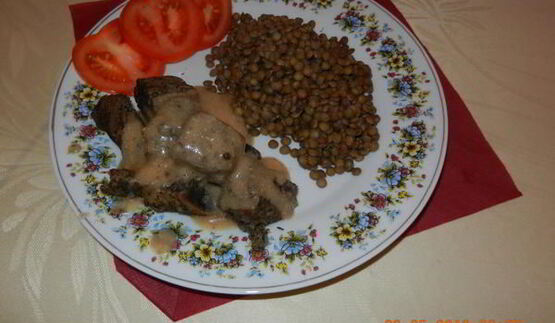 гуляш на пару с зеленой чечевицей