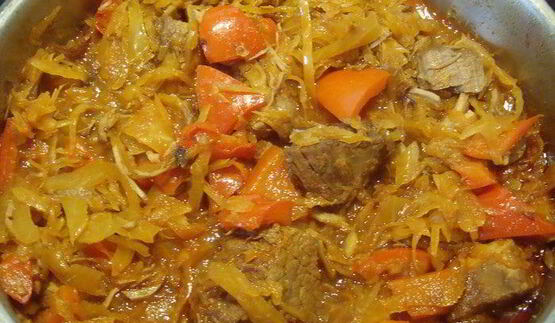 гуляш с квашеной капустой