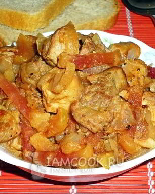 Свиной гуляш с китайской редькой