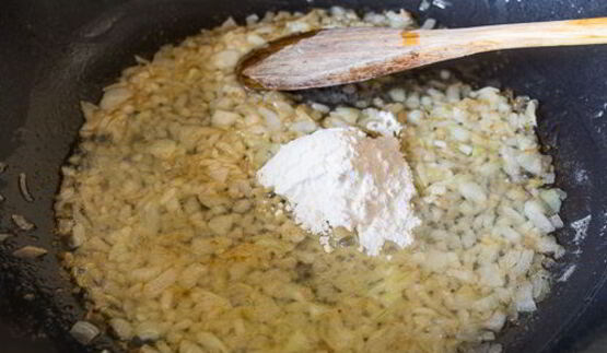 гречаники в сметанном соусе