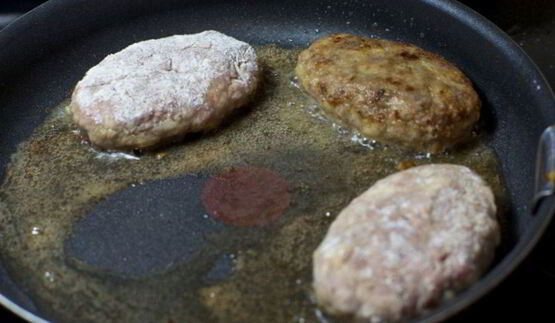 котлеты из говядины с грибами