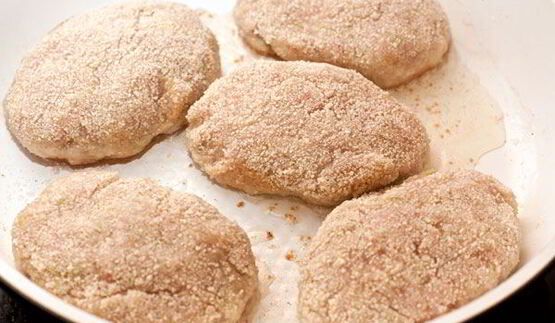 котлеты из индейки с кабачками