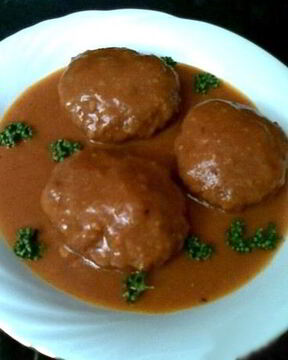 Котлеты с подливкой