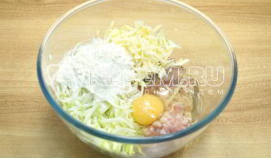 куриные котлеты с кабачком