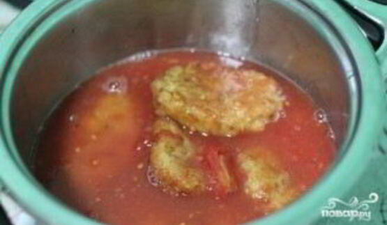 куриные котлеты в томатной подливе