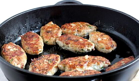 пикантные куриные котлетки