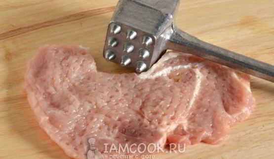 свиные котлеты с начинкой и картофельной корочкой