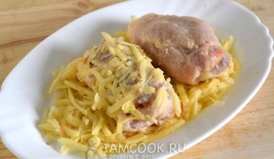 свиные котлеты с начинкой и картофельной корочкой