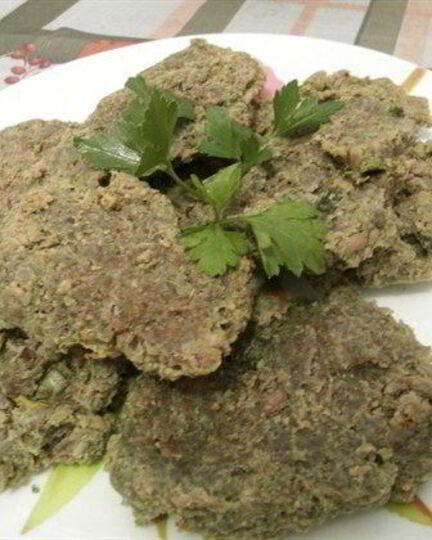 Рецепт сыроедческих котлет с луком