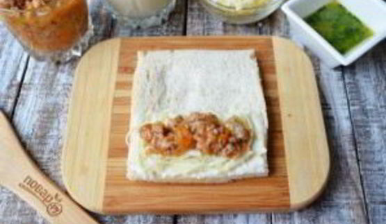 рулет лазанья в чесночном хлебе