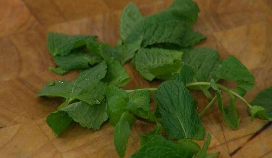 макароны-ракушки со спаржей, горохом и беконом