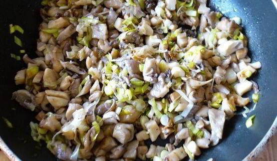 паста с вешенками и сыром дор блю