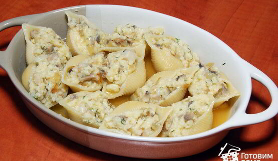 ракушки, фаршированные пшенной кашей и грибами