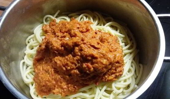 спагетти в красном