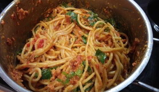 спагетти в красном