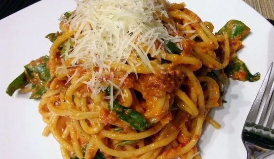 спагетти в красном