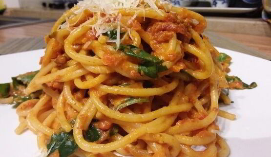 спагетти в красном