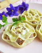 Манты в форме розочек