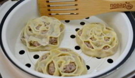 манты в форме розочек