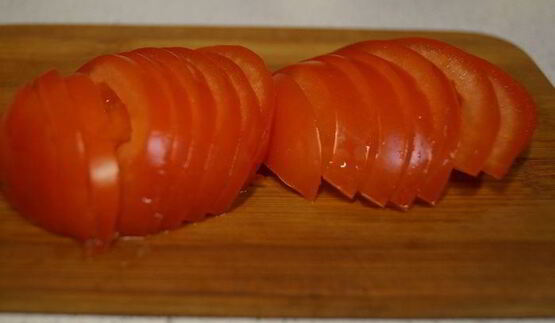 мясо по-французски с грибами и помидорами