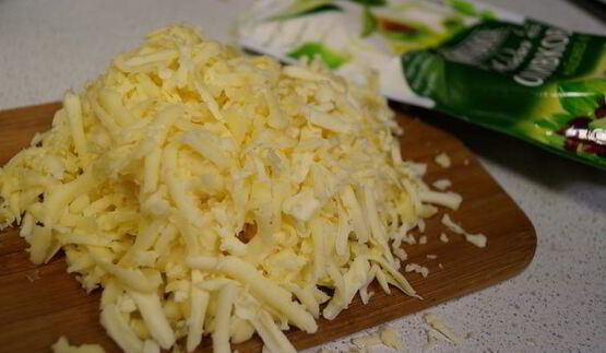 мясо по-французски с грибами и помидорами