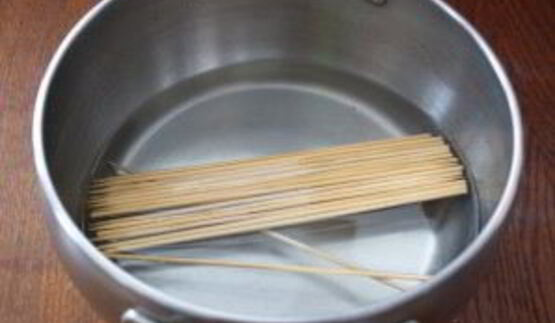 индейка с ананасами на шпажках