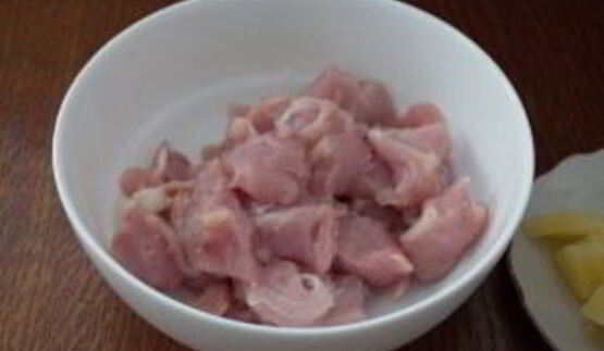 индейка с ананасами на шпажках