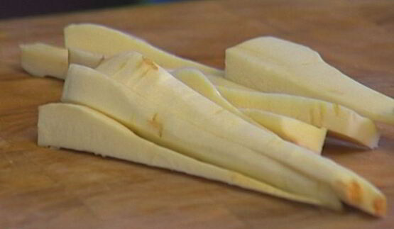 индейка с пастернаком и клюквенным соусом