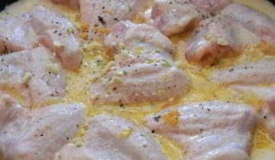 куриные крылышки в сметанно-чесночном соусе