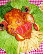 Курица под соусом Гольф , фаршированная креветками и рисом