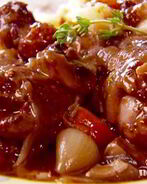 Курица в винном соусе