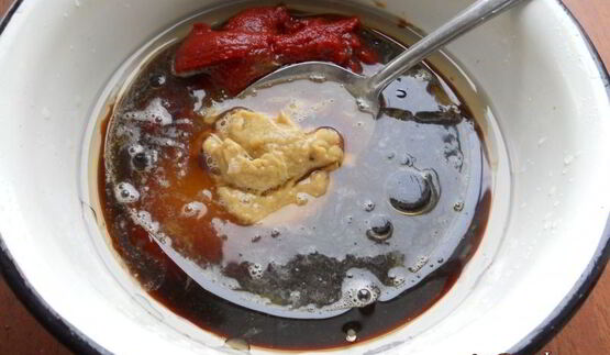 свиные ребрышки в соево-апельсиновом маринаде на сковороде