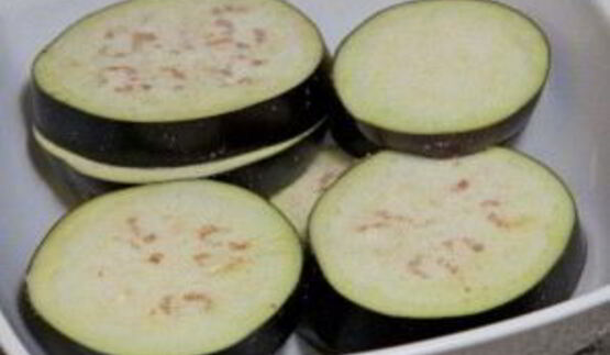 тушенная утка с баклажанами и картофелем