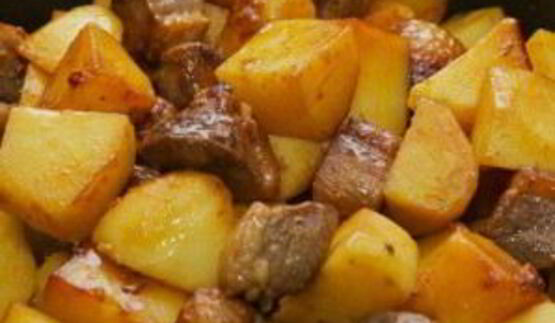 тушенная утка с баклажанами и картофелем