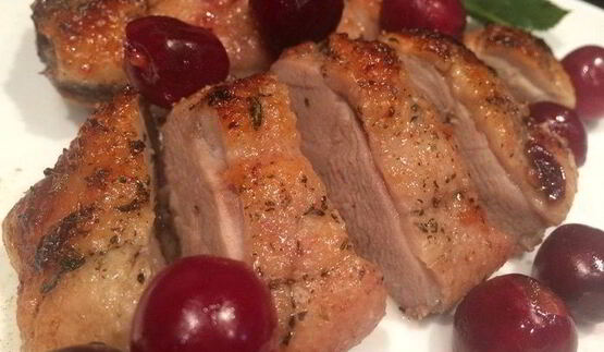 утиные грудки с вишней