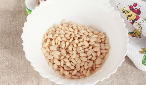 биточки из фасоли и сыра