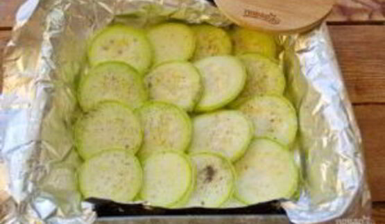 кабачки с лисичками в духовке