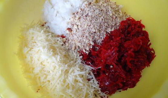 картофель, фаршированный с сырно-грибным соусом