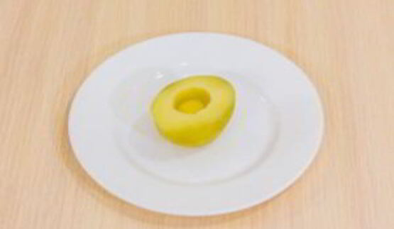 картофель, запеченный с перепелиными яйцами