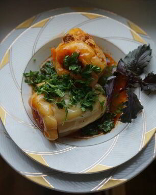 Перец, фаршированный мясом и рисом