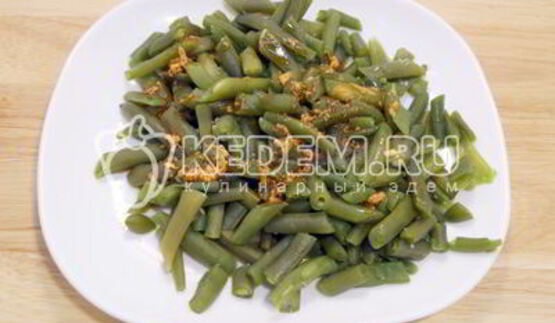 стручковая фасоль с кедровыми орешками