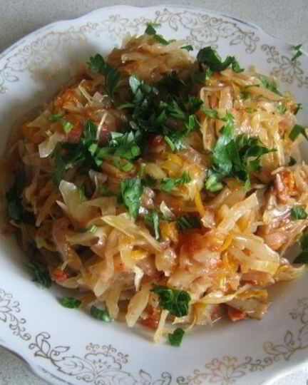 Рецепт тушеной капусты с шампиньонами