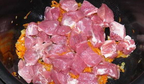 тушеная картошка с мясом в мультиварке