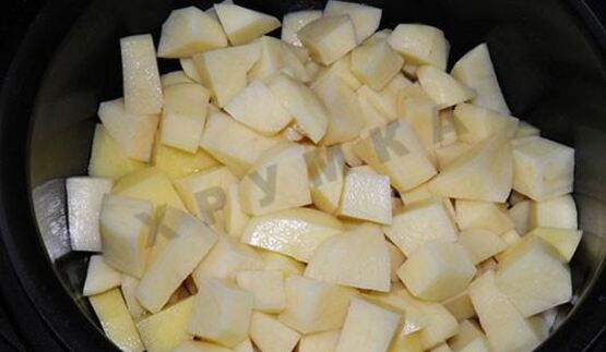 тушеная картошка с мясом в мультиварке