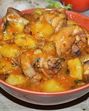 Тушеный картофель с курицей