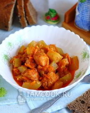 Тушеные кабачки с мясом в мультиварке