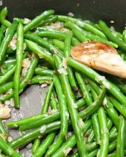 Рецепт зеленой фасоли со сливочным маслом и травами